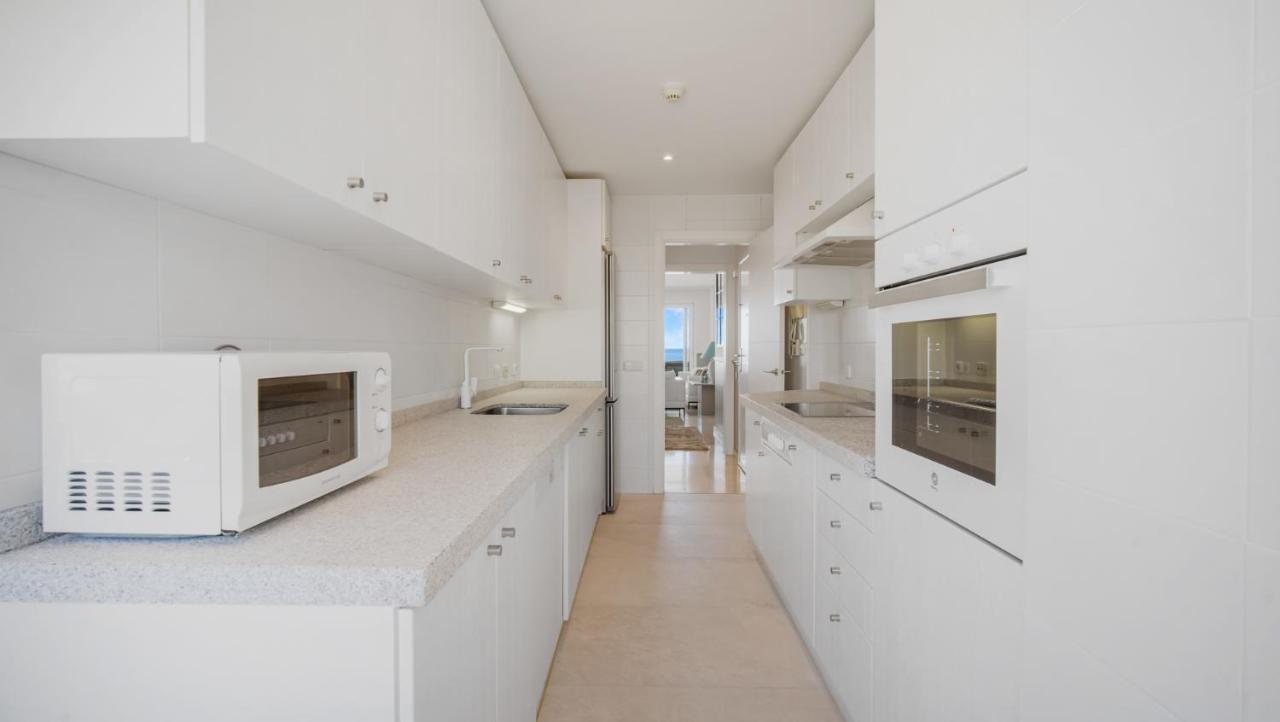 Beach-Line Apartment With 3 Bedrooms In Естепона Екстер'єр фото